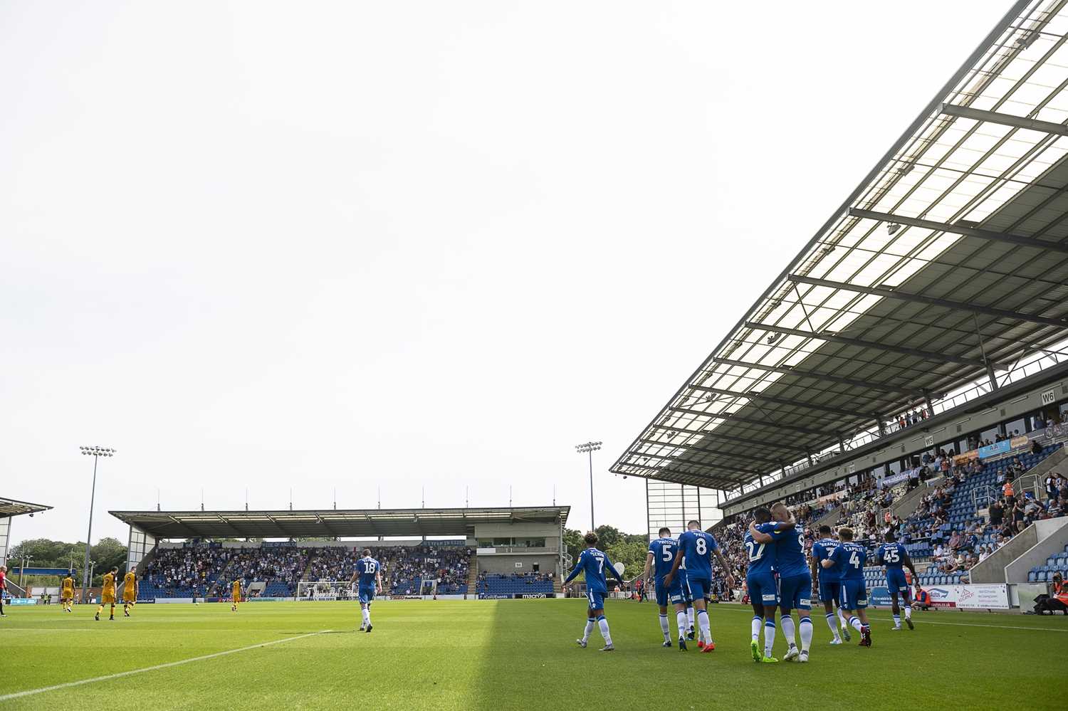 Những thông tin thú vị về câu lạc bộ Colchester United FC - Từ lịch sử hào hùng đến hiện tại đầy triển vọng