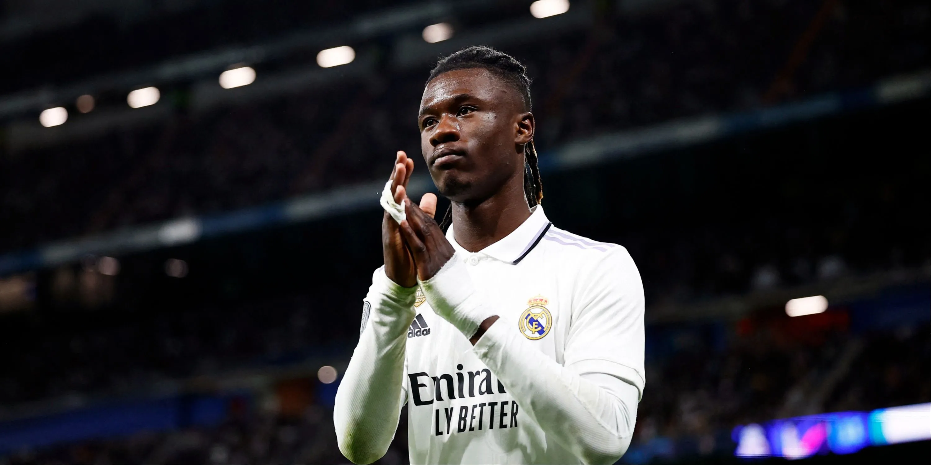 Eduardo Camavinga tranh chấp bóng quyết liệt trong màu áo Real Madrid