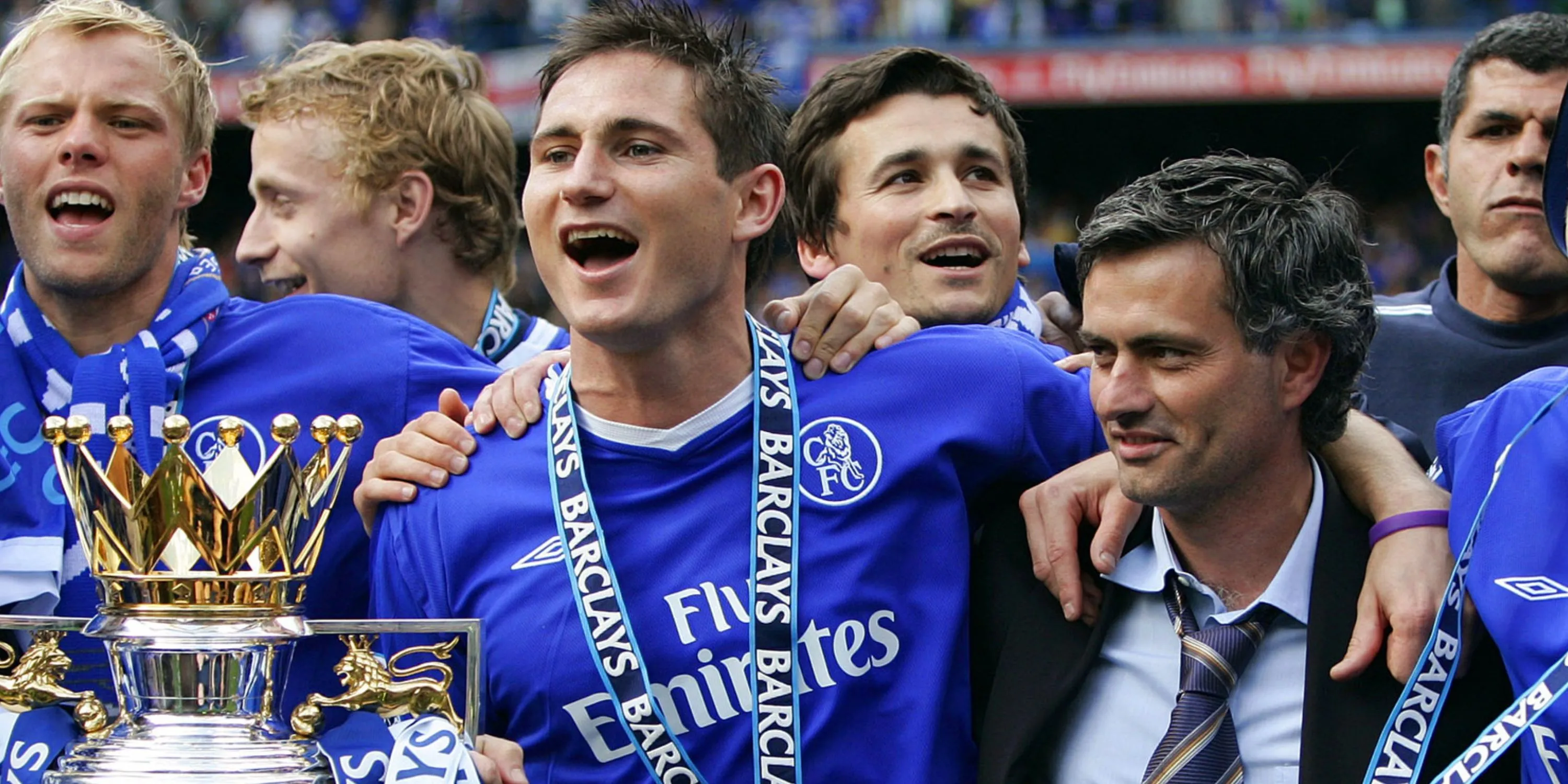 Frank Lampard, tiền vệ huyền thoại của Chelsea, người đã 3 lần vô địch Premier League