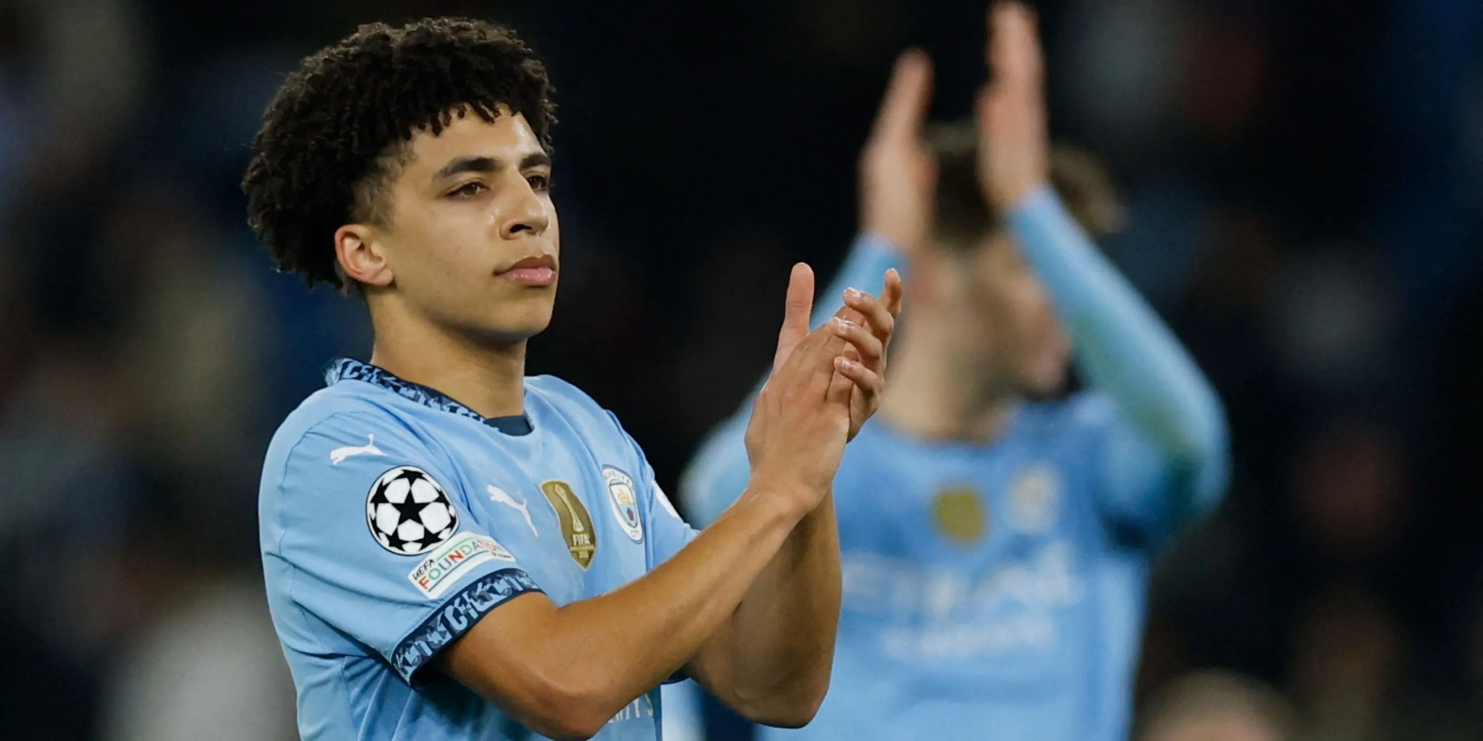 Hậu vệ trẻ Rico Lewis của Man City thi đấu tự tin