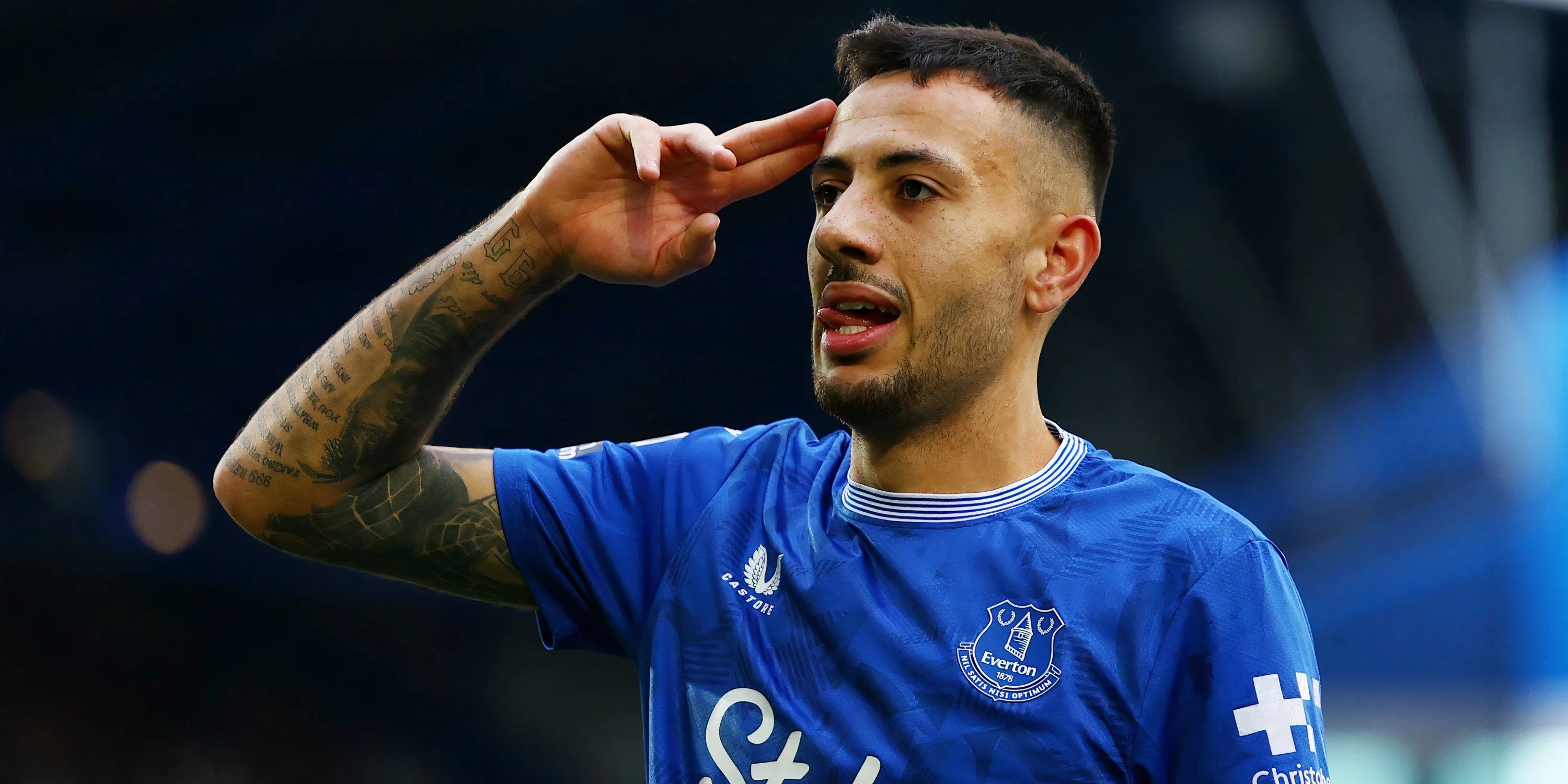Tiền vệ Dwight McNeil ăn mừng bàn thắng cho Everton