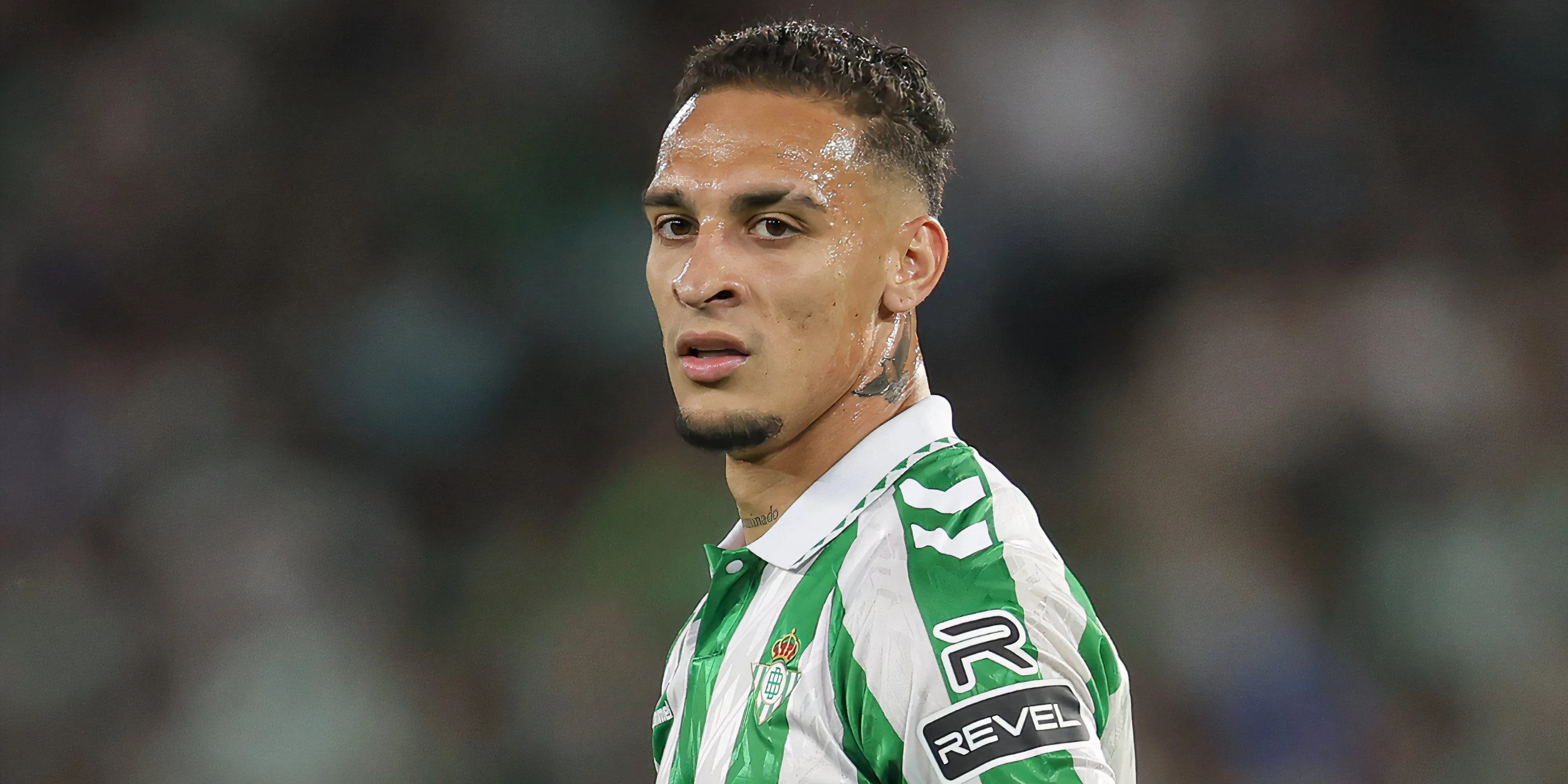 Antony trong màu áo Manchester United đối mặt với tương lai bất định trên thị trường chuyển nhượng