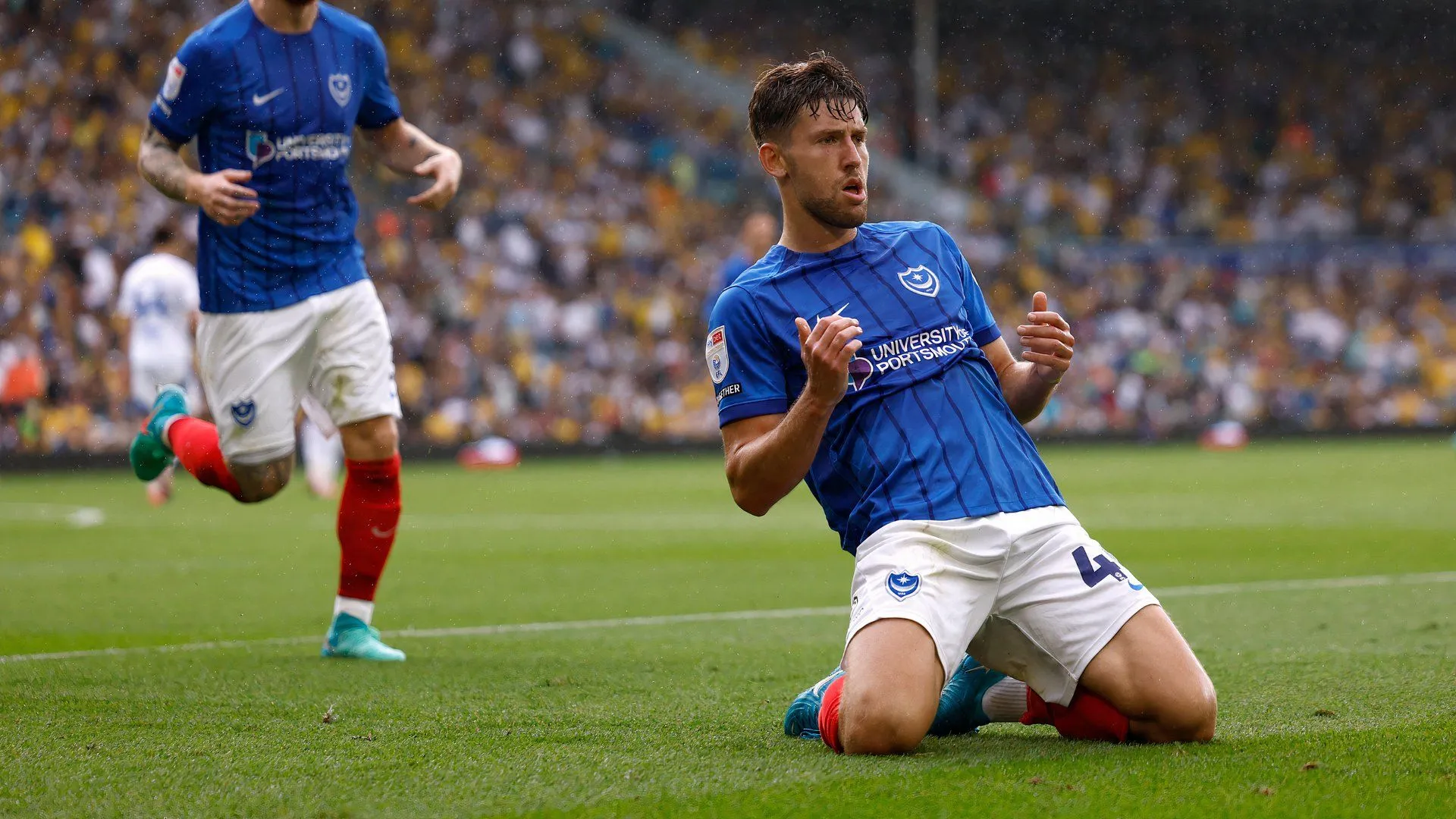 Callum Lang tiền đạo Portsmouth FC ứng cử viên thay thế Josh Windass tại Sheffield Wednesday
