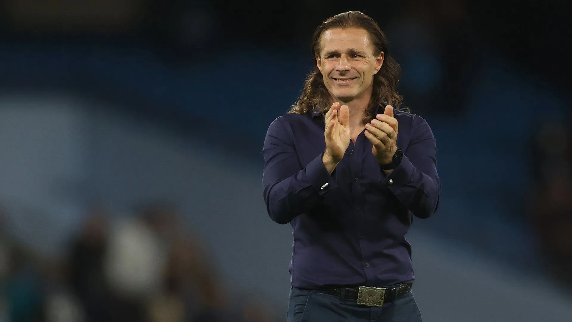 Gareth Ainsworth, cựu cầu thủ QPR, quay lại dẫn dắt đội bóng