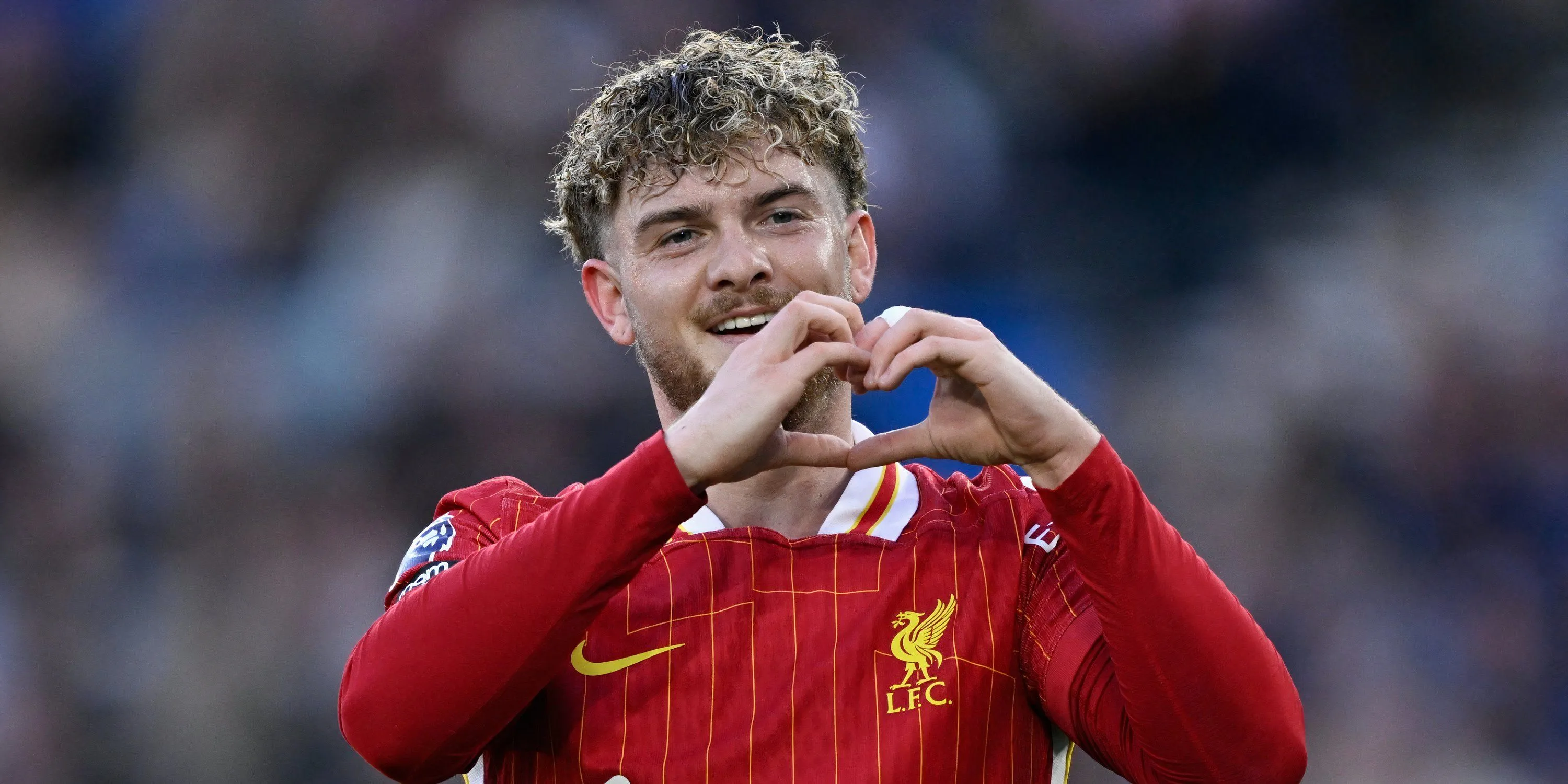 Harvey Elliott ăn mừng cho Liverpool