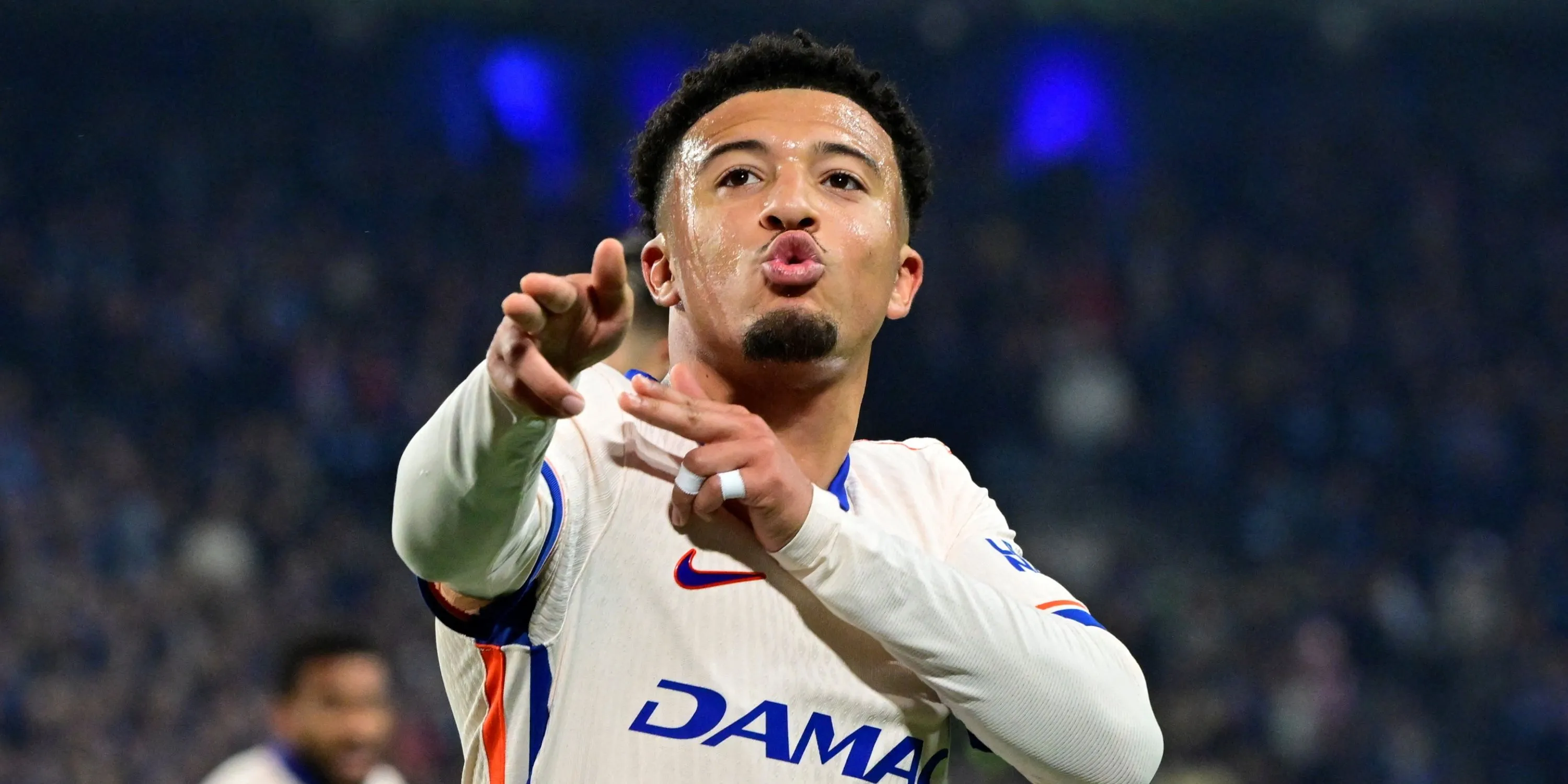 Jadon Sancho trong màu áo Chelsea thi đấu tại giải đấu châu Âu