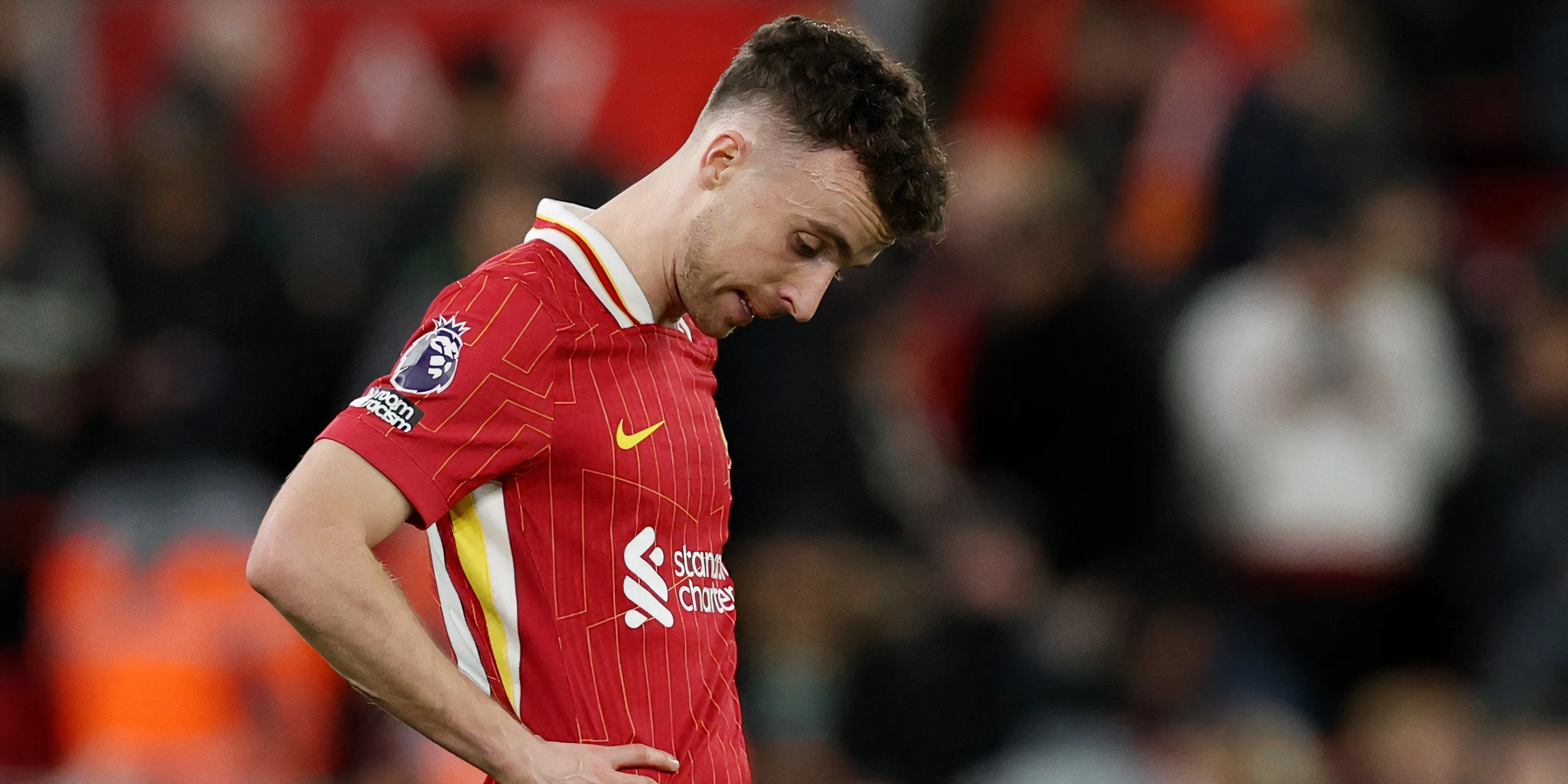 Tiền đạo Liverpool Diogo Jota trong một pha bóng