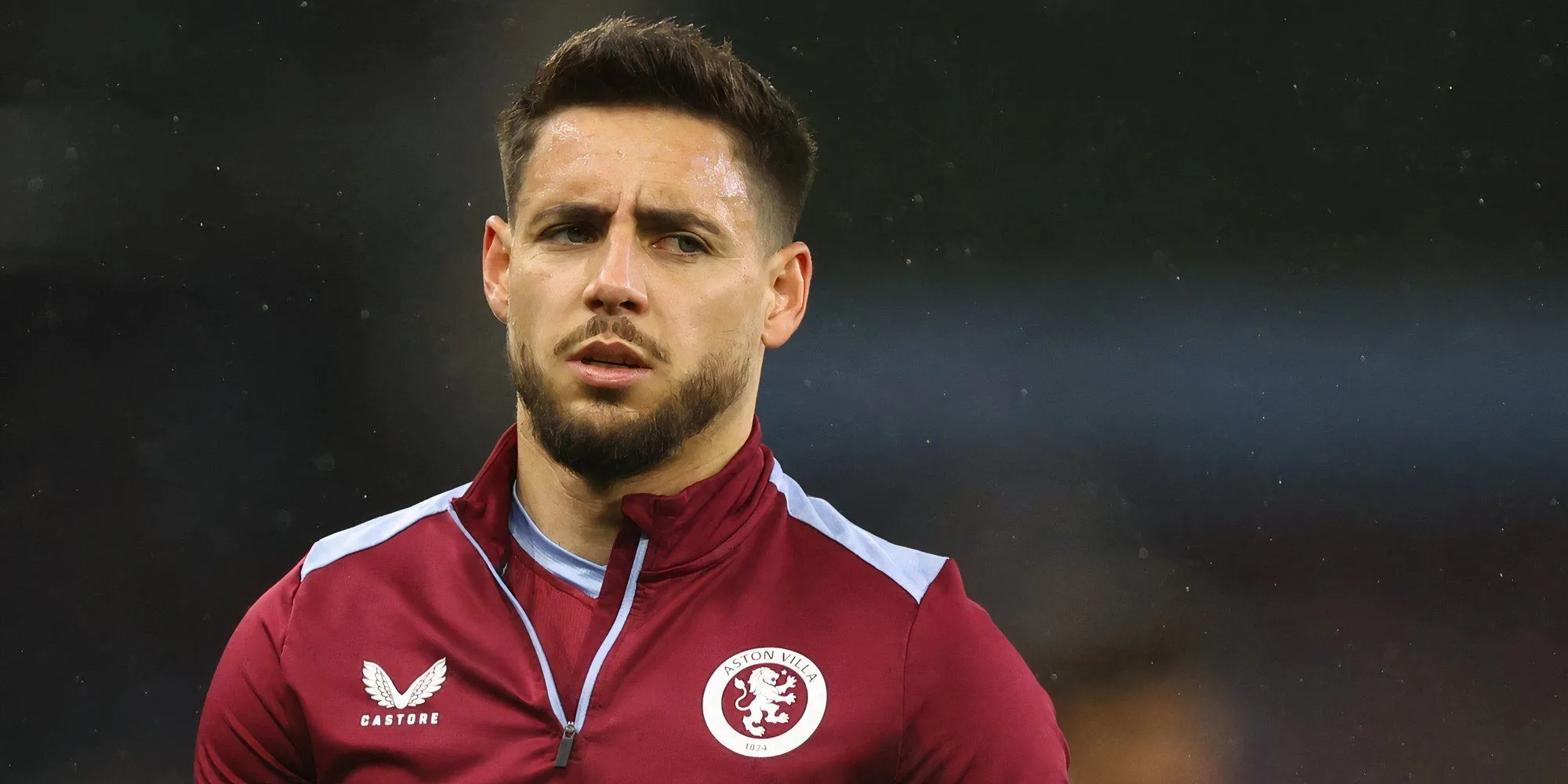 Alex Moreno trong màu áo Aston Villa