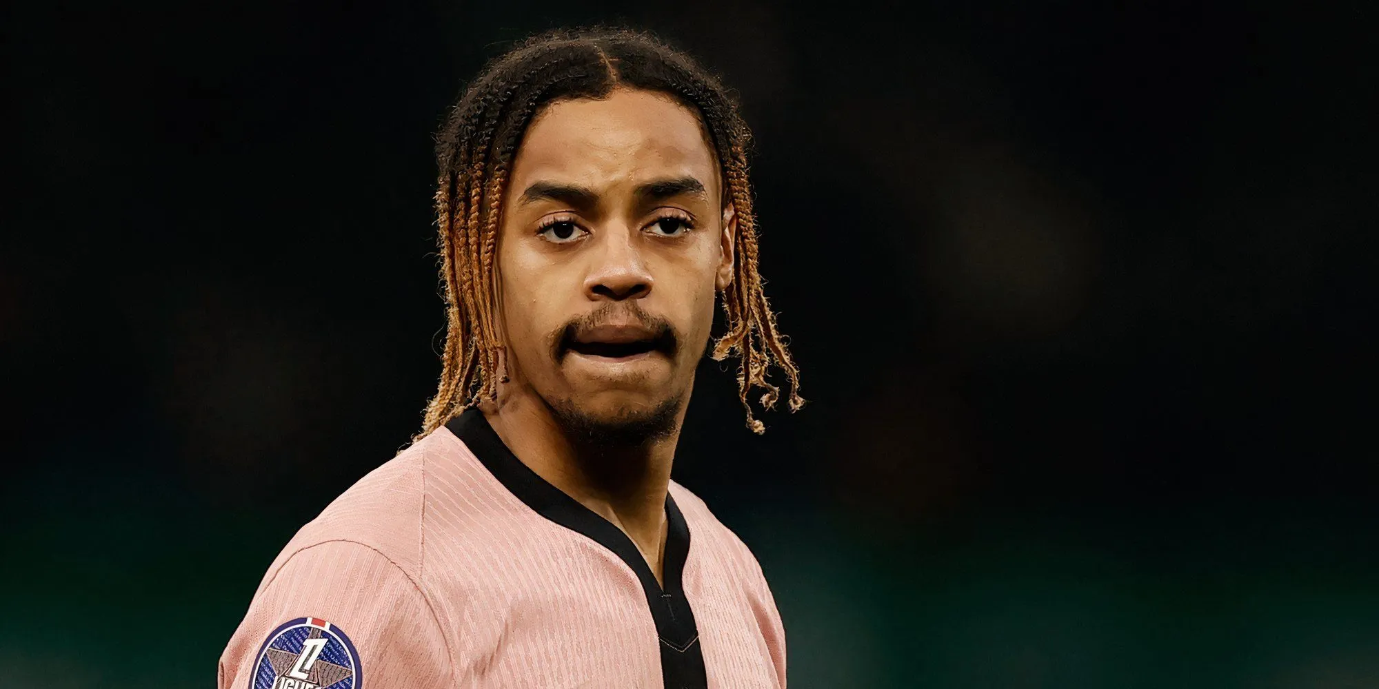Bradley Barcola trong màu áo Paris Saint-Germain