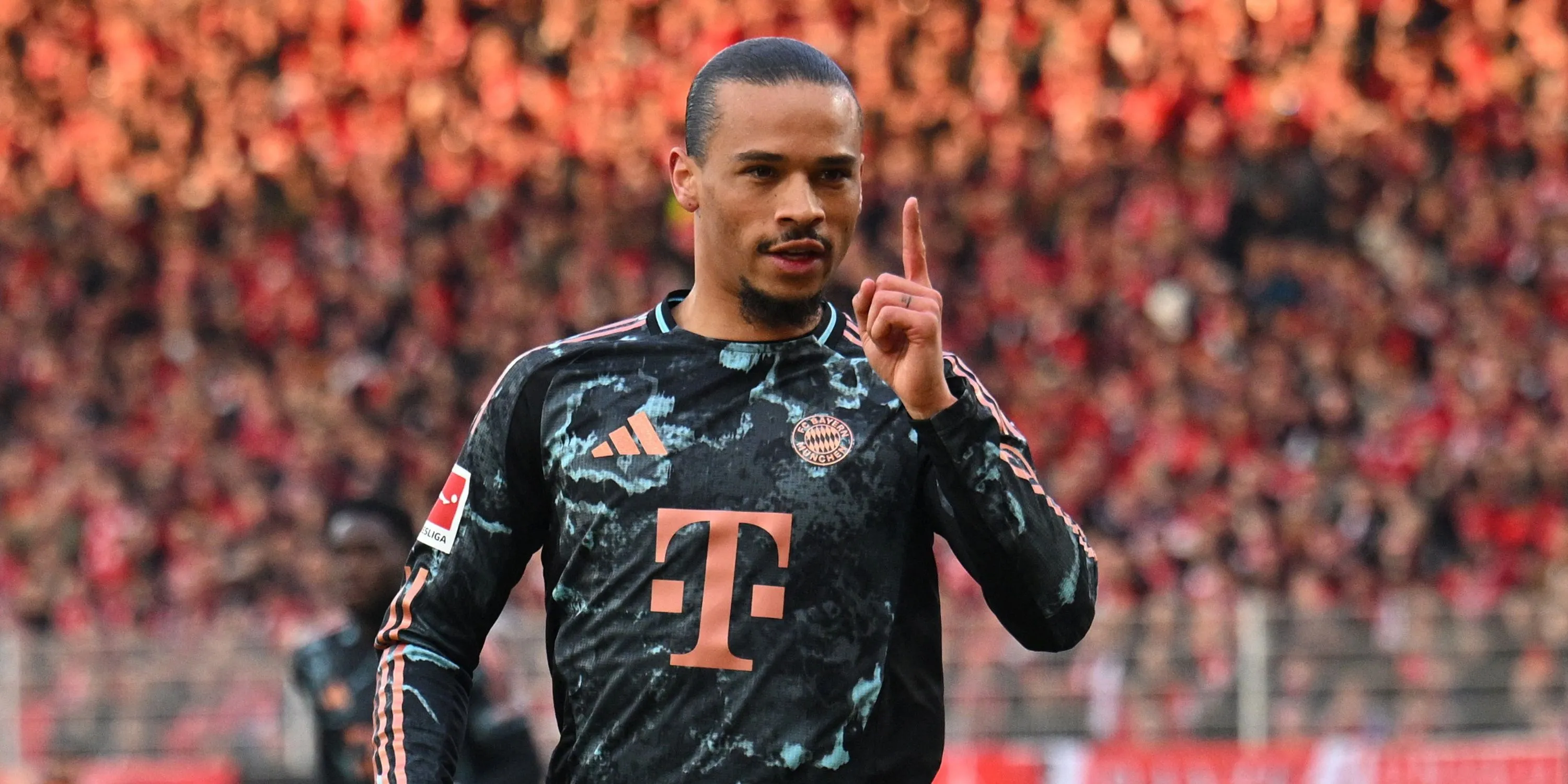 Cầu thủ Leroy Sane thi đấu tại Premier League