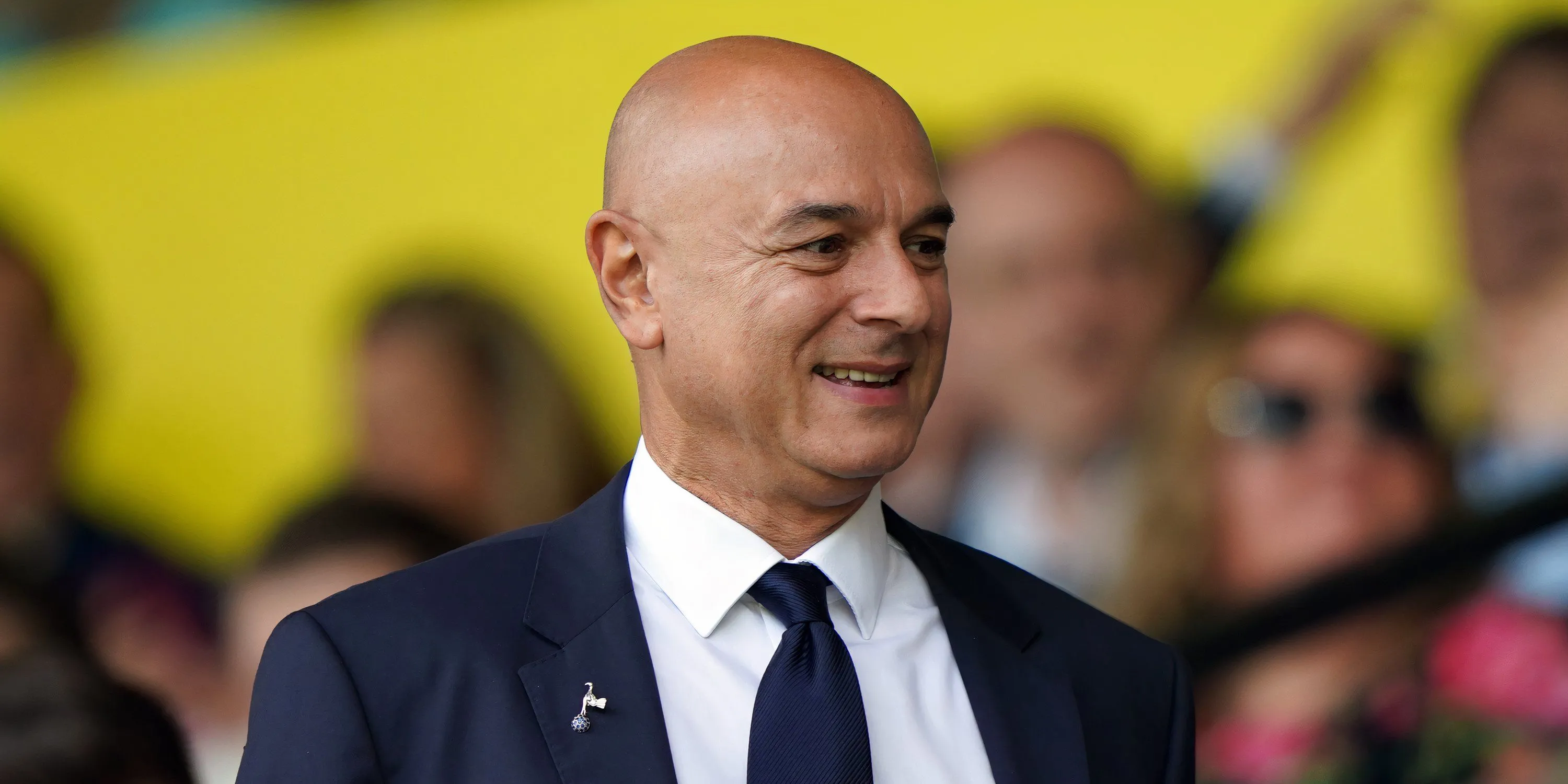 Chủ tịch Tottenham Hotspur, Daniel Levy, người đóng vai trò quan trọng trong các thương vụ chuyển nhượng của CLB.