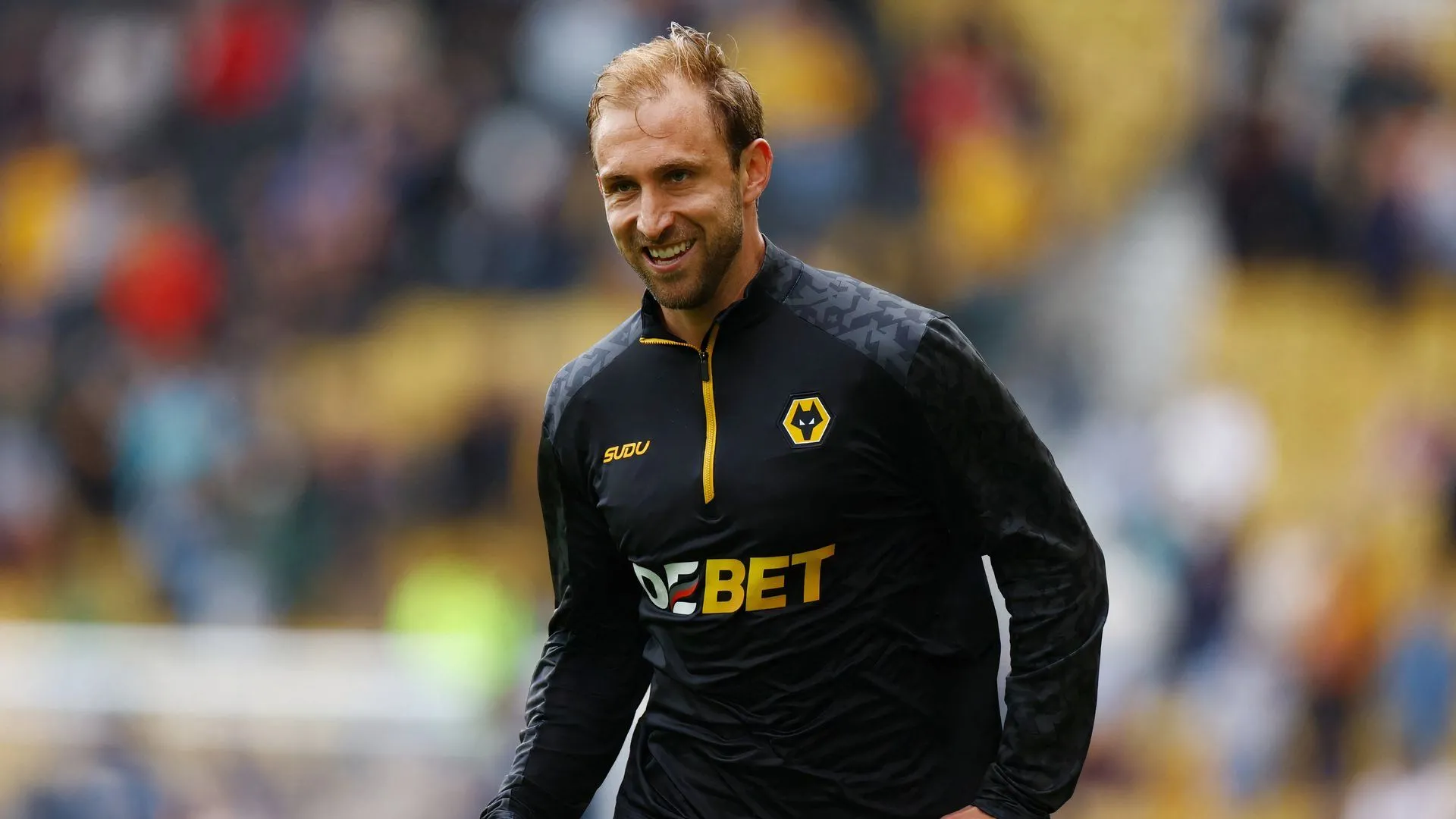 Craig Dawson trong màu áo câu lạc bộ Wolves tại Ngoại hạng Anh