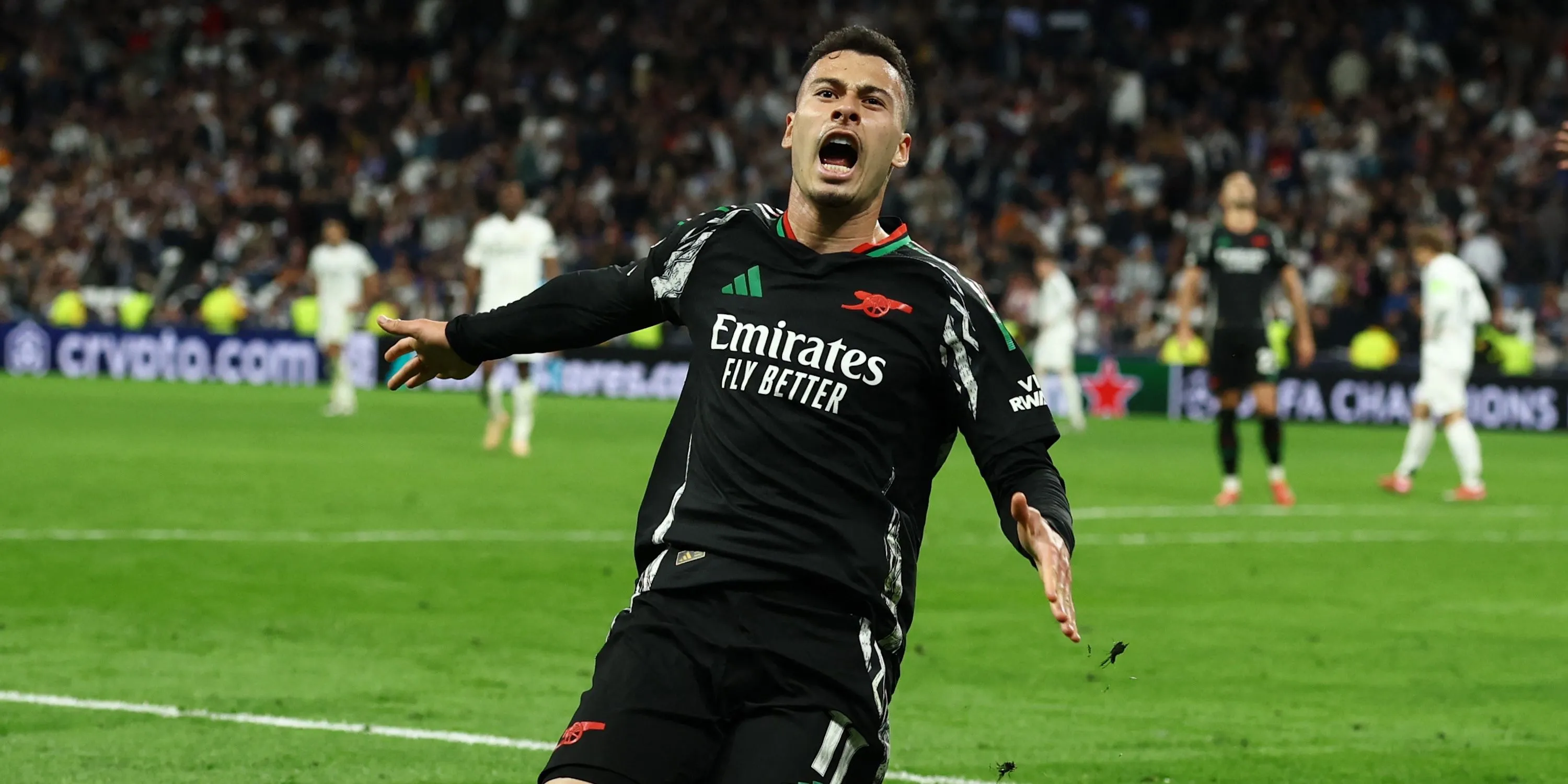 Gabriel Martinelli, tiền đạo của Arsenal, ăn mừng bàn thắng trong một trận đấu tại Premier League.