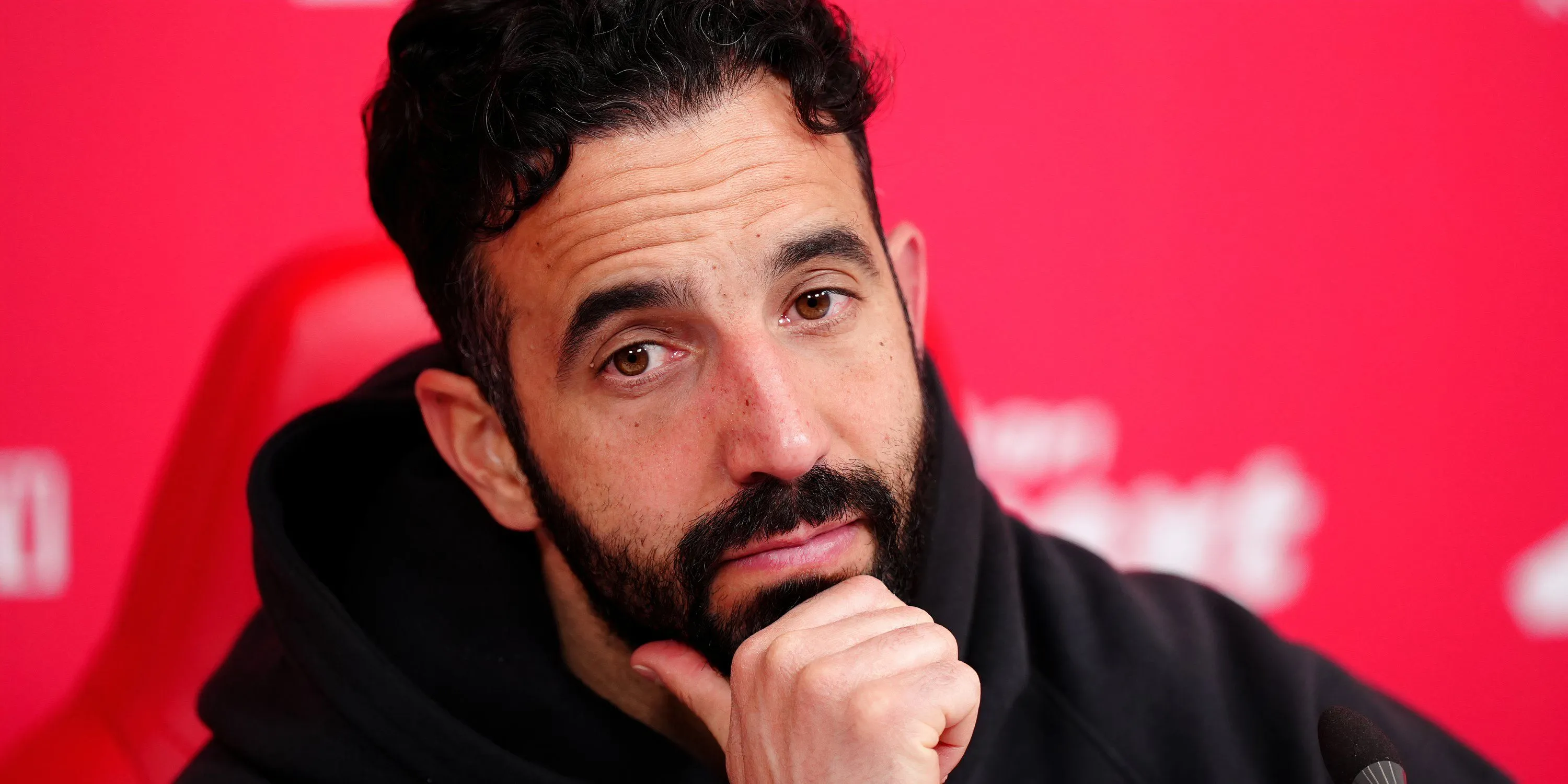 HLV Ruben Amorim muốn bổ sung một tiền vệ mạnh mẽ cho Man Utd