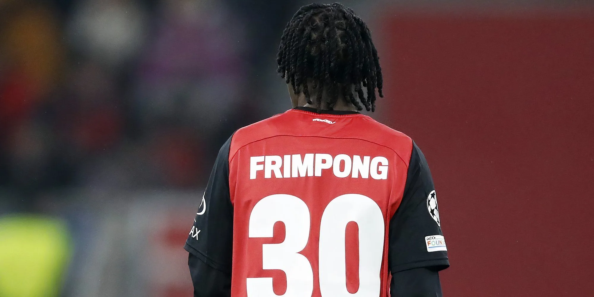 Jeremie Frimpong trong trang phục Liverpool với áo số 30