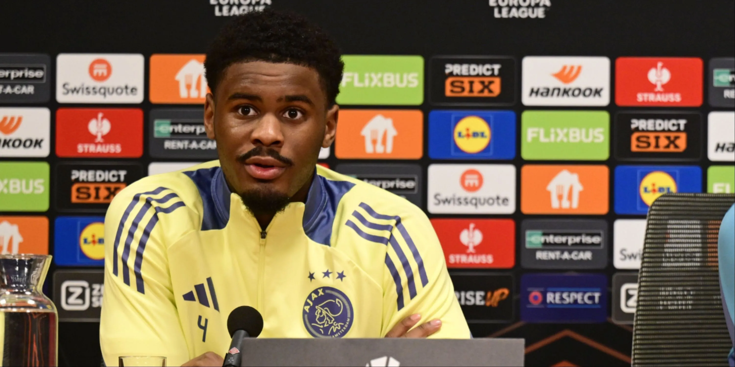 Jorrel Hato, hậu vệ trẻ của Ajax, mục tiêu chuyển nhượng của Arsenal