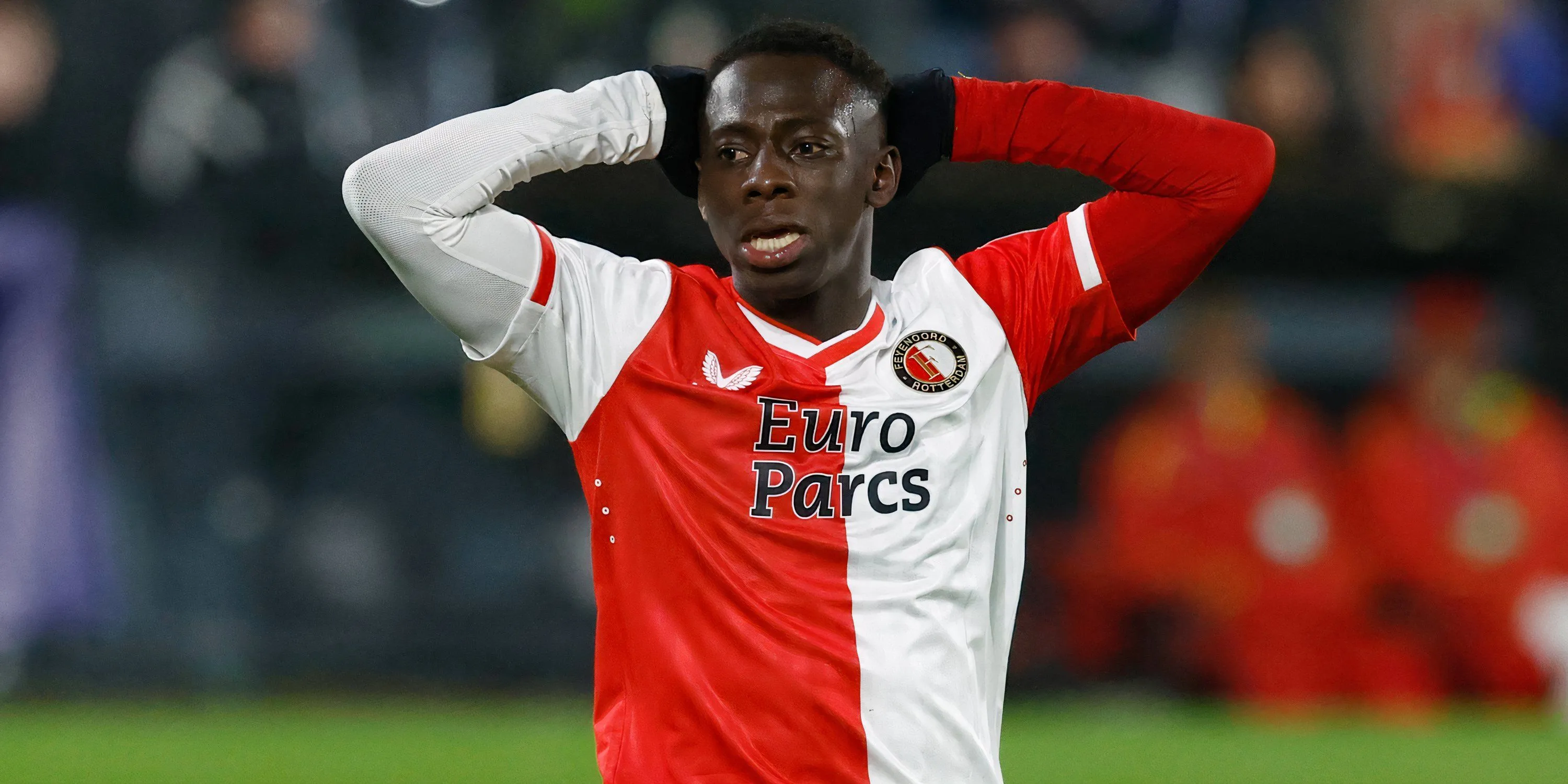 Arsenal Nhắm Yankuba Minteh: Phương Án Dự Bị Lý Tưởng Cho Saka?