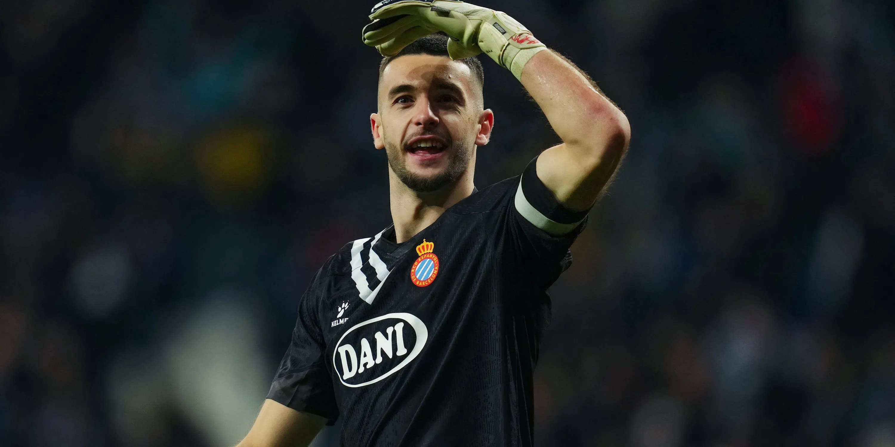 Thủ môn Joan Garcia, mục tiêu chuyển nhượng tiềm năng của Aston Villa