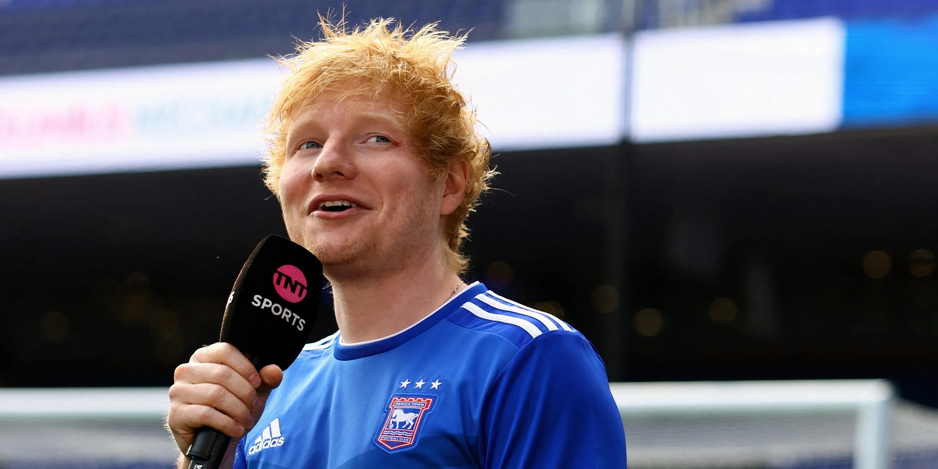 Ca sĩ Ed Sheeran sở hữu một phần câu lạc bộ Ipswich Town