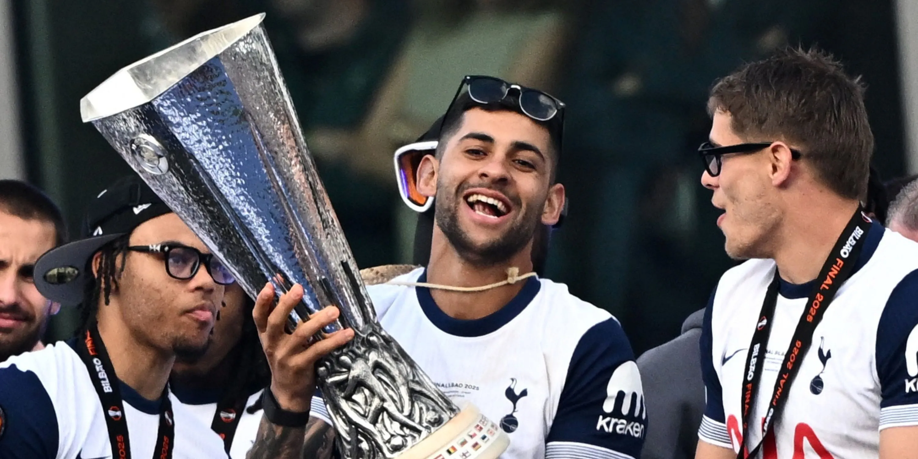 Cristian Romero thi đấu cho Tottenham tại Europa League