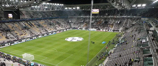 Góc nhìn từ khán đài bên trong sân vận động Allianz Stadium