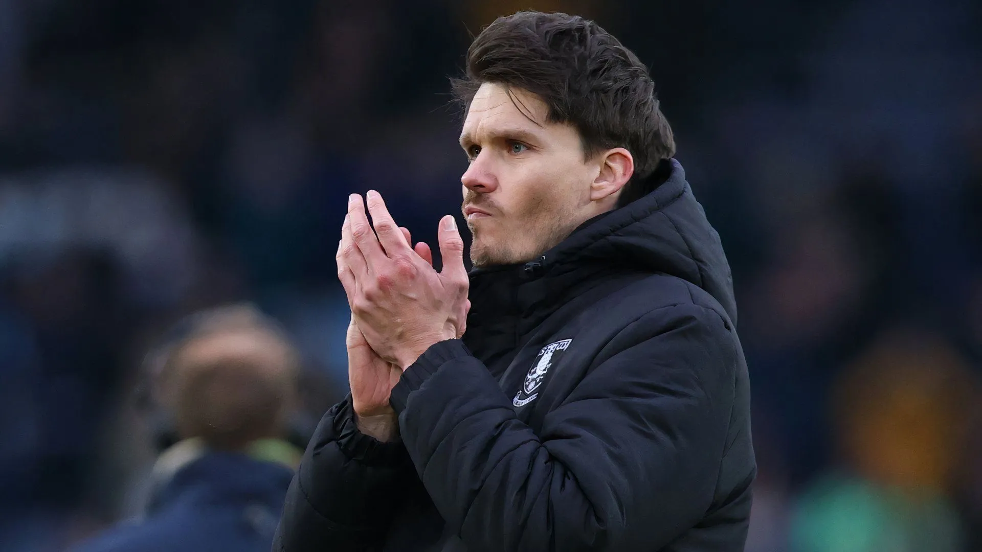 HLV Danny Rohl của Sheffield Wednesday trong trận đấu với Leeds United