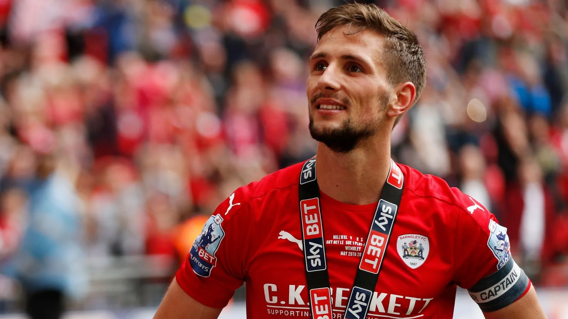 Huấn luyện viên Conor Hourihane của Barnsley