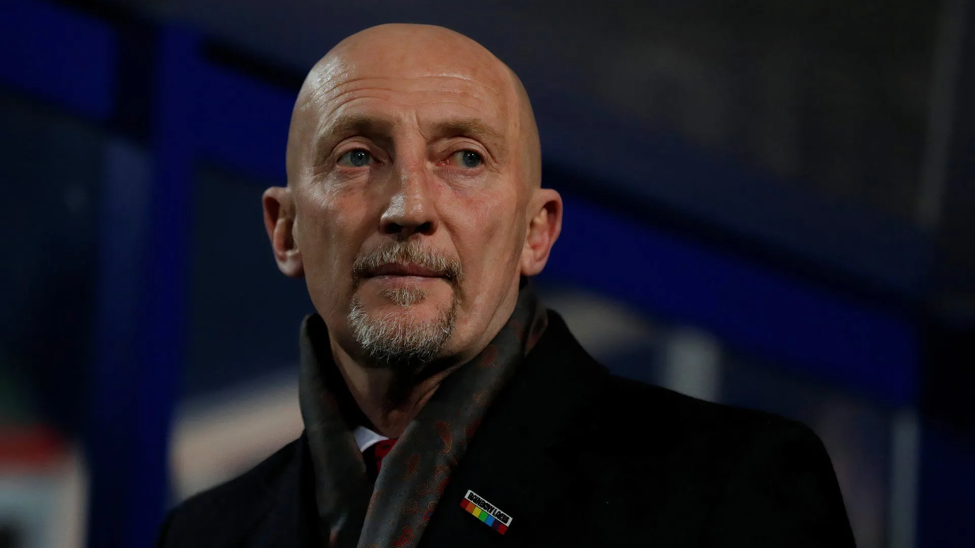 Huấn luyện viên Ian Holloway của Swindon Town sử dụng sao trẻ Botan Ameen ở đội một