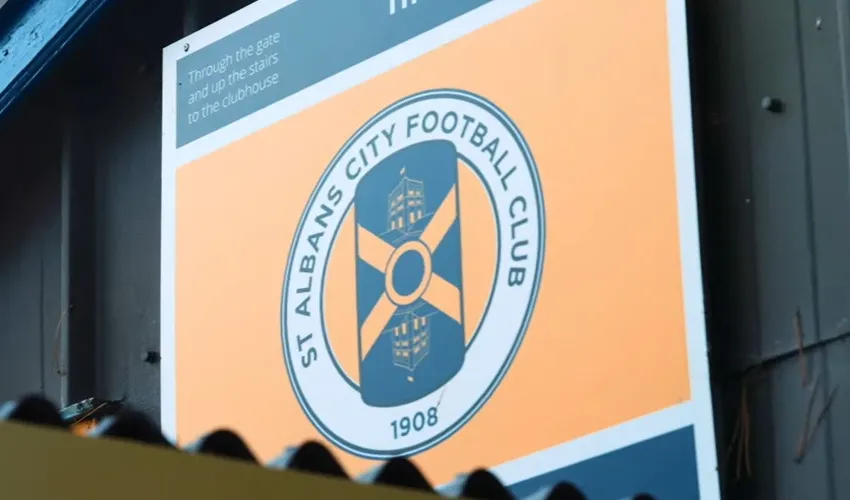 Huy hiệu của St Albans City FC