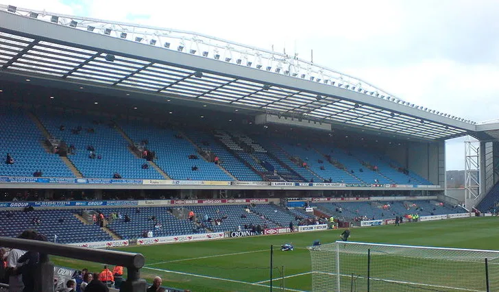 Khán đài Jack Walker tại sân Ewood Park, biểu tượng vinh quang của Blackburn Rovers