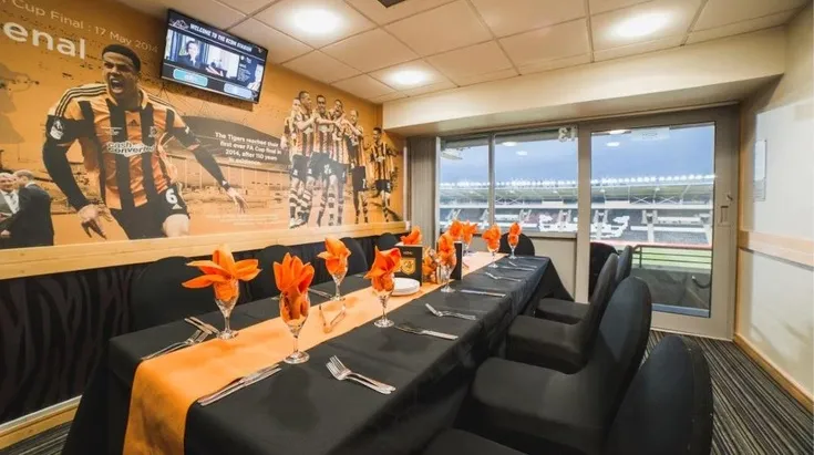 Không gian phòng Executive Box tại MKM Stadium, trải nghiệm hiếu khách sang trọng