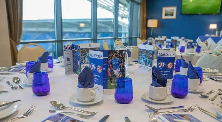 Không gian trải nghiệm Hospitality sang trọng tại sân vận động SMH Group của Chesterfield FC
