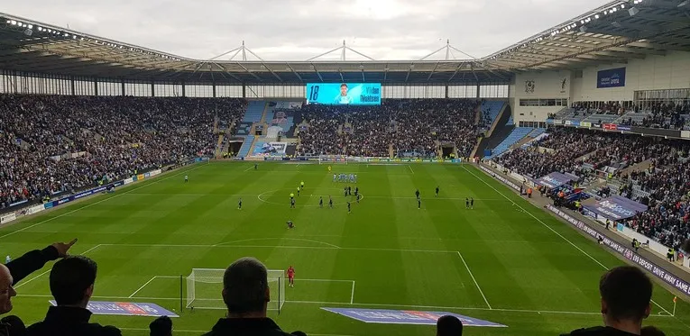 Không khí ngày thi đấu tại Coventry Building Society Arena