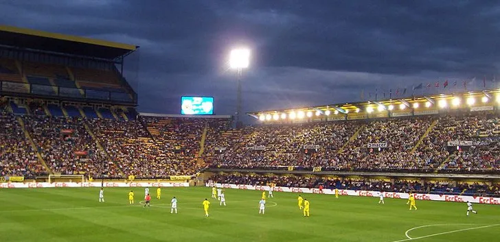 Khu vực khách VIP với tầm nhìn đẹp tại sân Estadio de la Ceramica của Villarreal