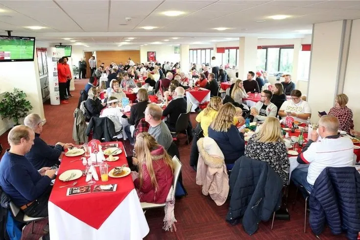 Khu vực tiếp khách VIP tại sân Brisbane Road, Leyton Orient