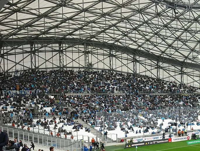 Khung cảnh khán đài mới tại Stade Vélodrome, cập nhật tháng 10 năm 2015 sau quá trình cải tạo.