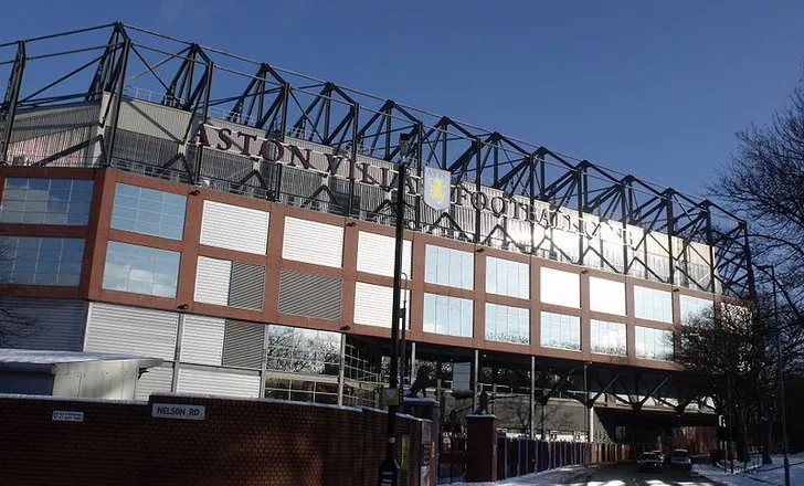 Kiến trúc bên ngoài sân Villa Park, sân nhà của câu lạc bộ Aston Villa