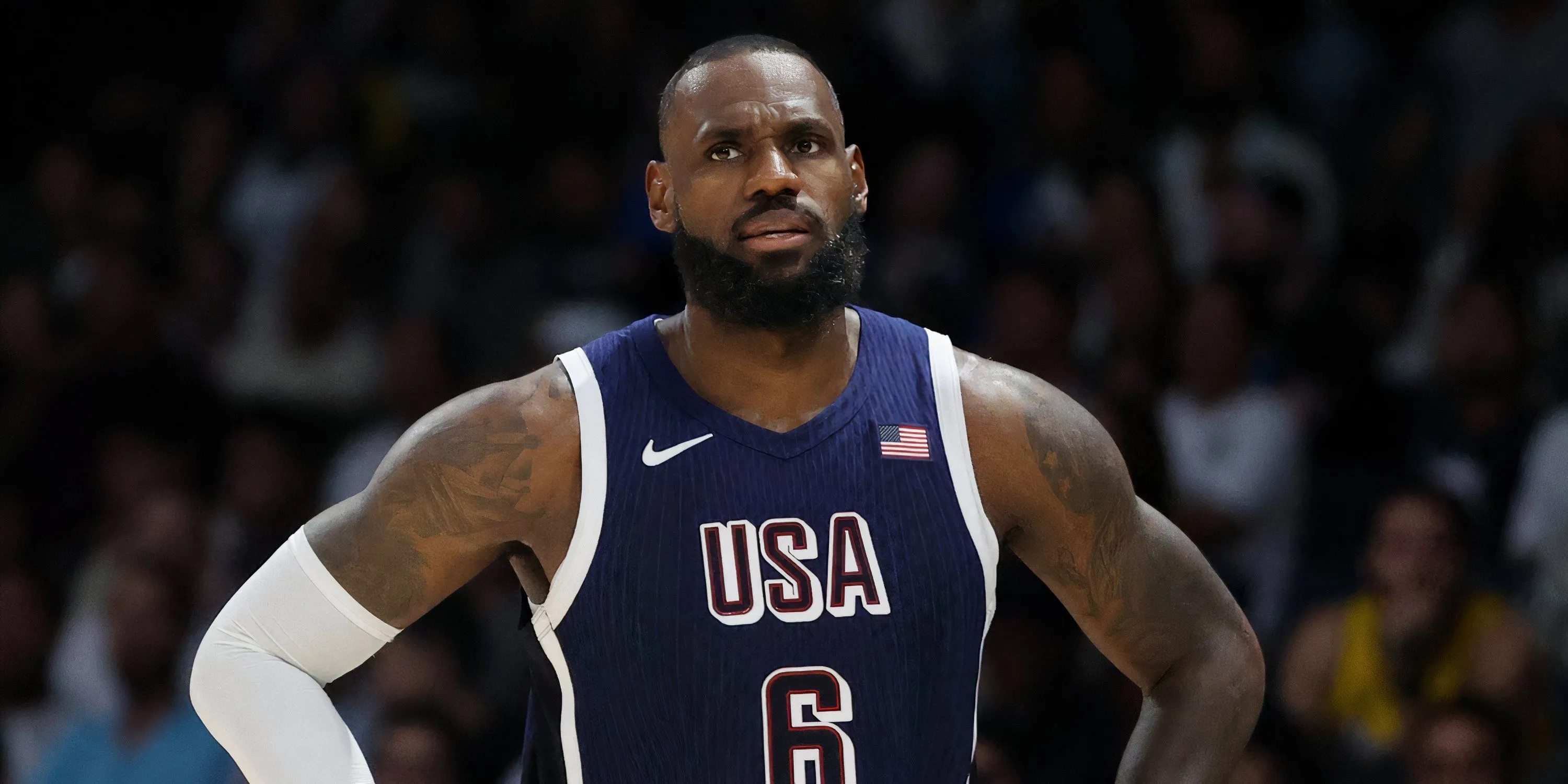 LeBron James là cổ đông thiểu số của Liverpool từ năm 2011