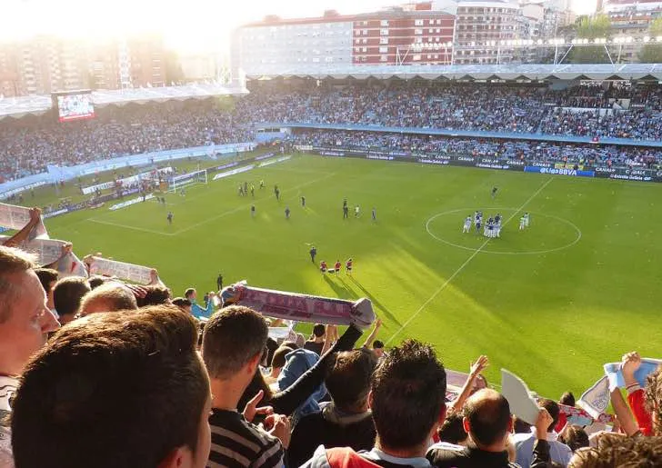 Người hâm mộ Celta Vigo theo dõi trận đấu tại khán đài Balaídos