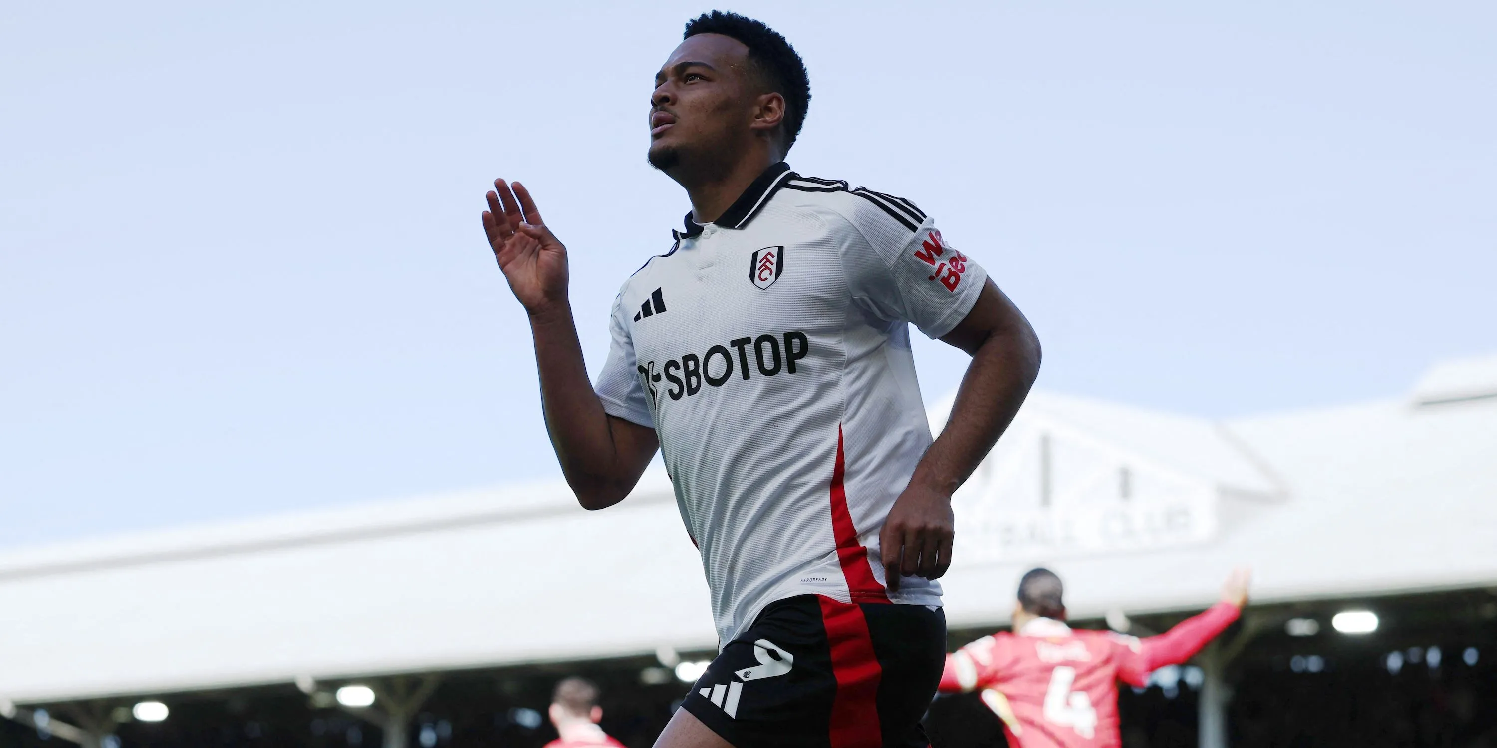 Rodrigo Muniz ăn mừng bàn thắng cho Fulham