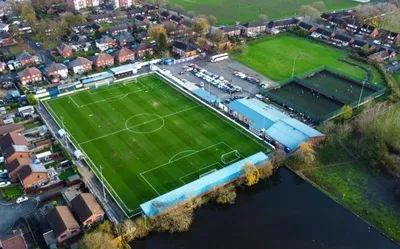 Sân vận động Neuven Park (Stainton Park), sân nhà của câu lạc bộ Radcliffe FC ở Manchester