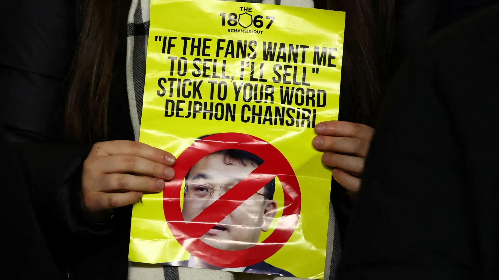 Sheffield Wednesday protest against Dejphon Chansiri