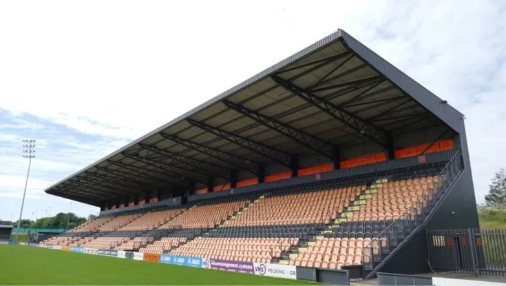 Sơ đồ chỗ ngồi sân The Hive Stadium, chỉ dẫn các khu khán đài chính