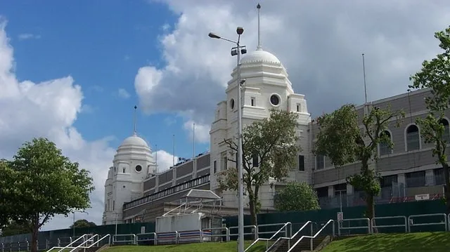 Tháp đôi biểu tượng của sân Wembley cũ