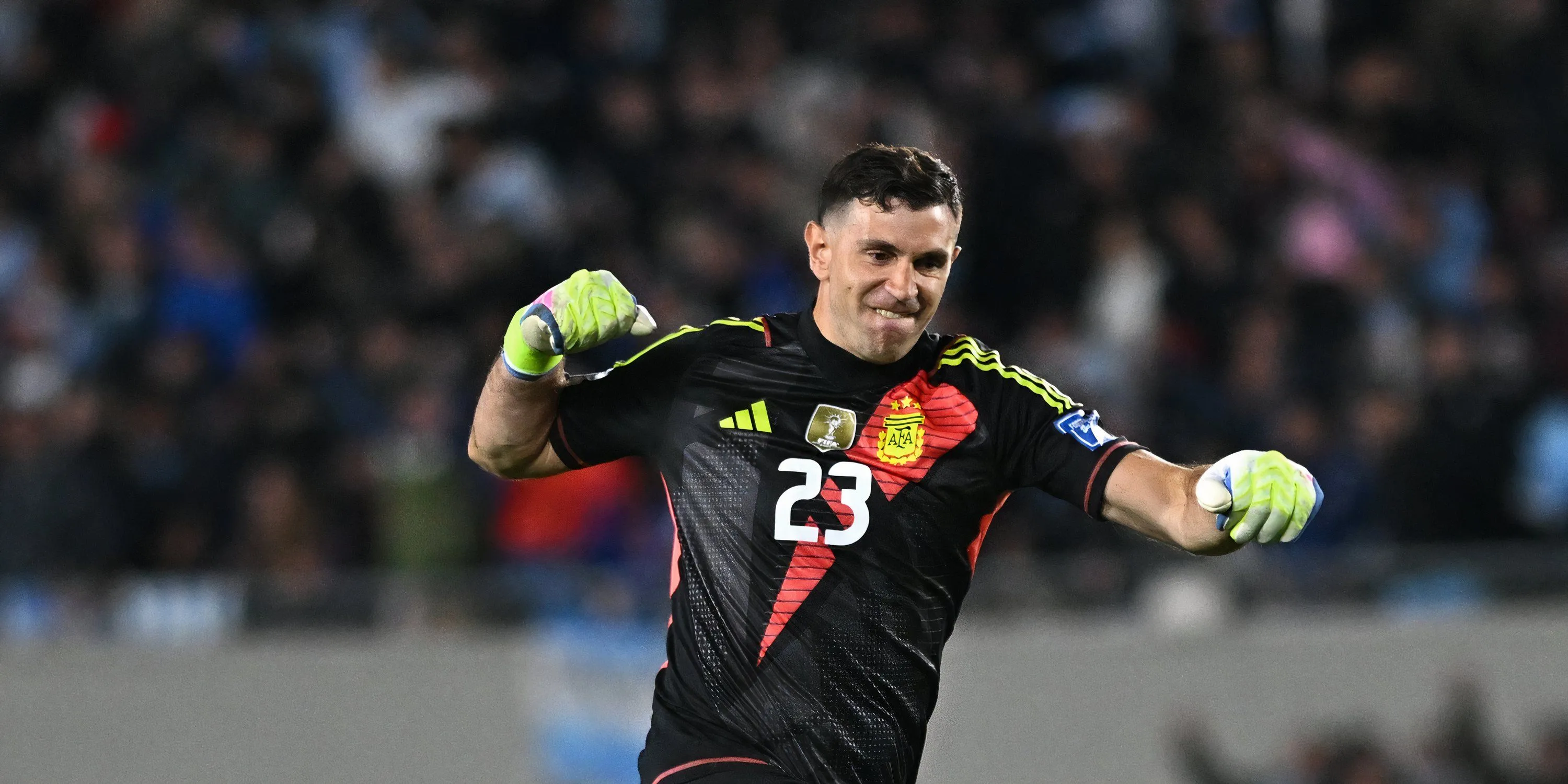 Thủ môn Emiliano Martinez của Aston Villa và đội tuyển Argentina