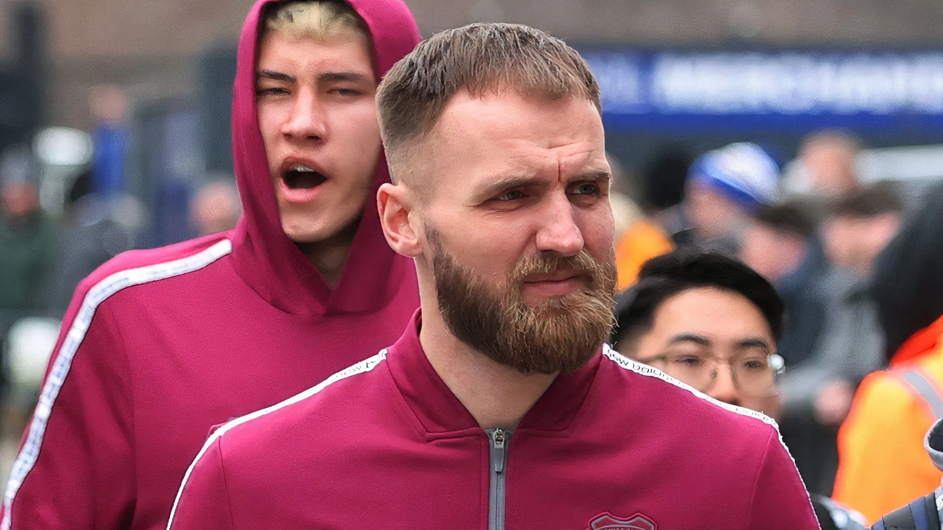 Thủ môn Jak Alnwick của Cardiff City