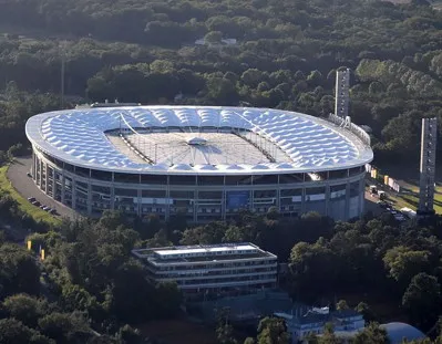 Toàn cảnh sân vận động Deutsche Bank Park từ trên cao, sân nhà của Eintracht Frankfurt