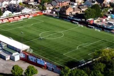 Toàn cảnh sân vận động The Lamb Ground Tamworth từ trên cao