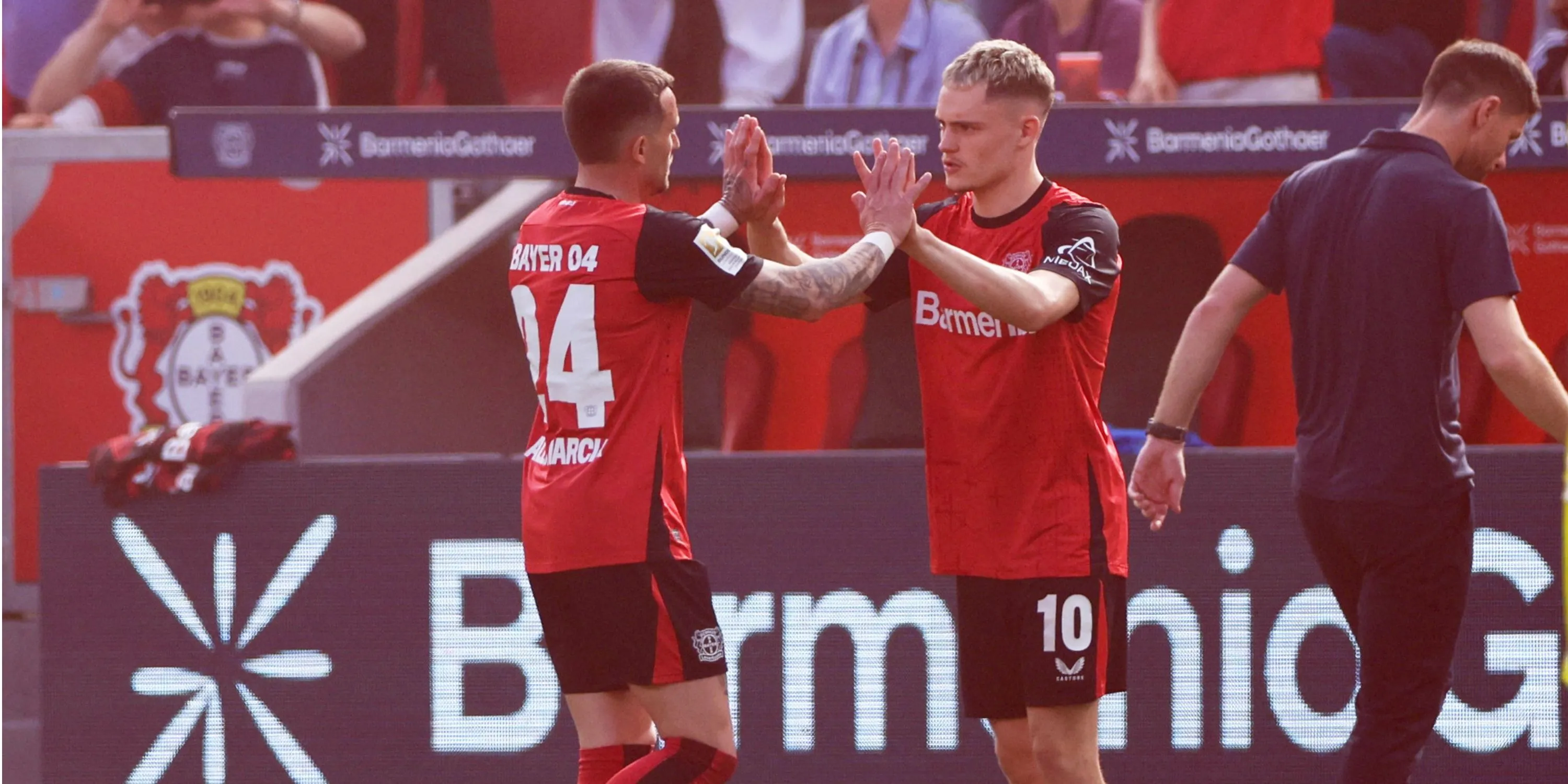 Aleix Garcia trong màu áo Bayer Leverkusen