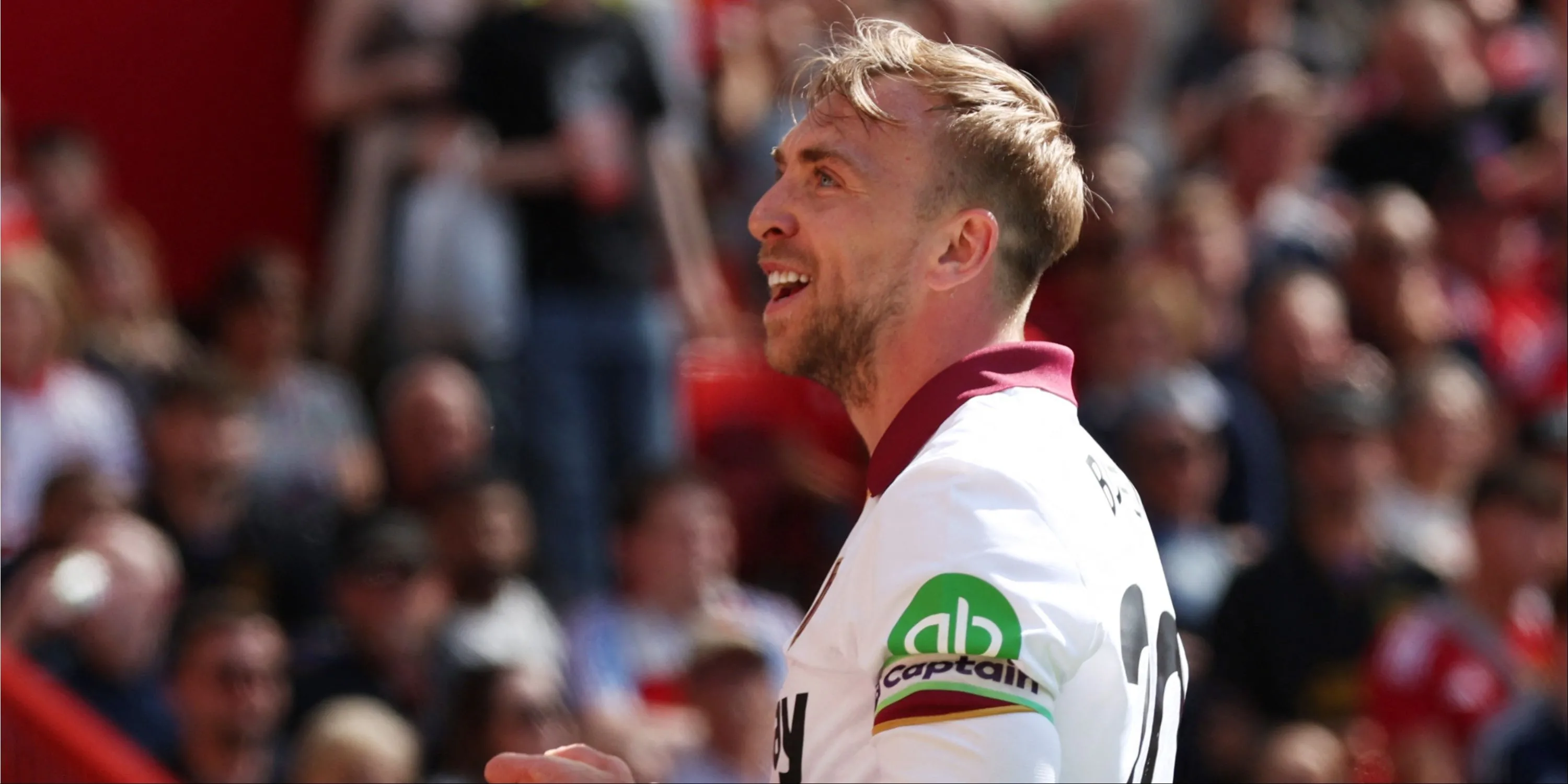 Cầu thủ Jarrod Bowen của West Ham đang ăn mừng bàn thắng